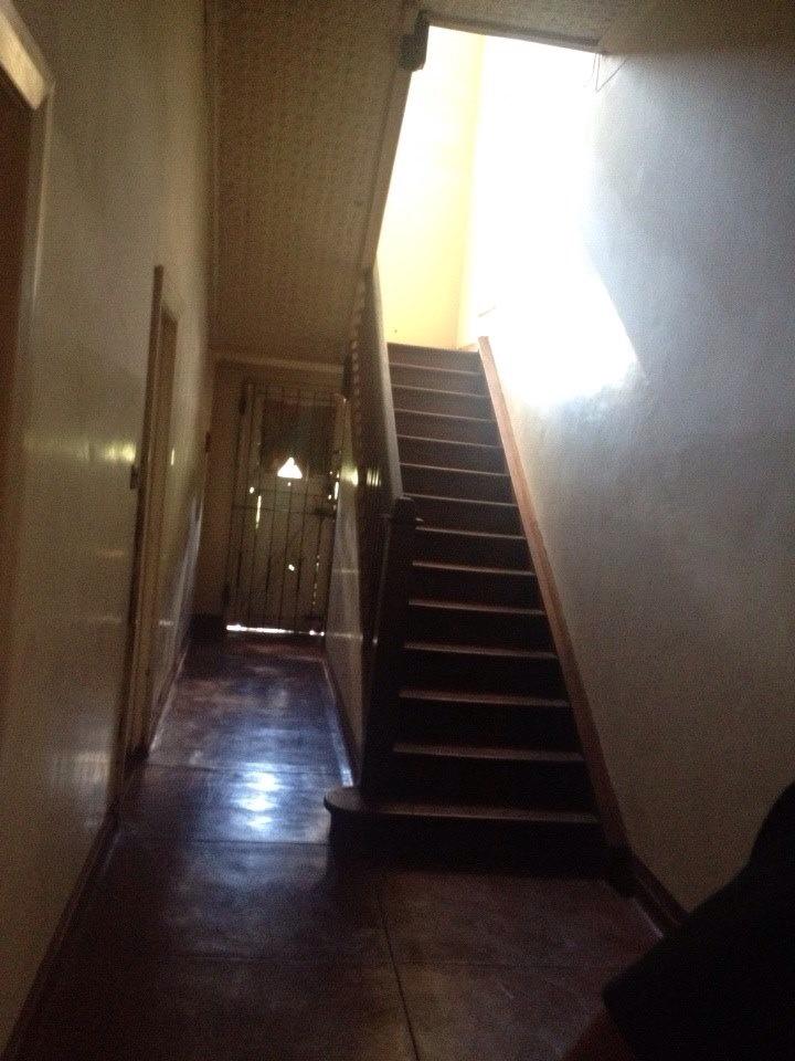 eveline_langdon_stairs_dorm_1