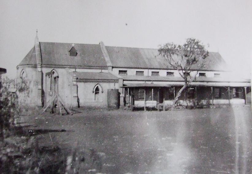 st.gabriels chapel_1895_1910_iron_extension