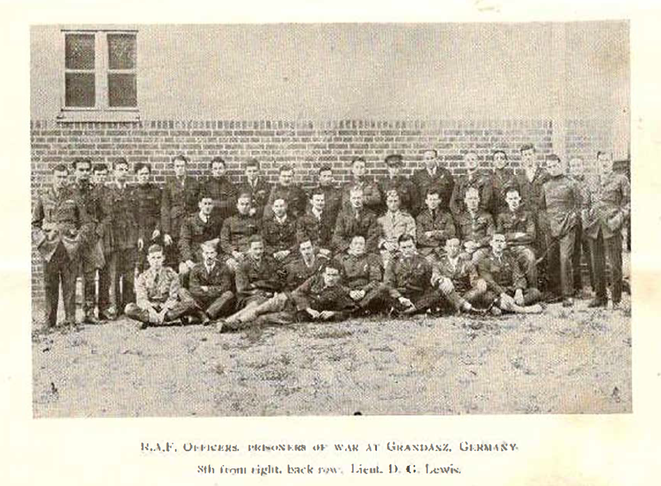 1919_WWI_RAF_Officers_prisonersofwar_grandanz_germany