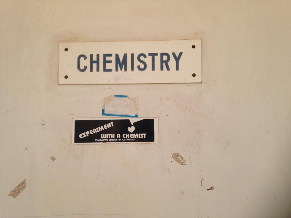 6th_form_chemistry_lab_2014