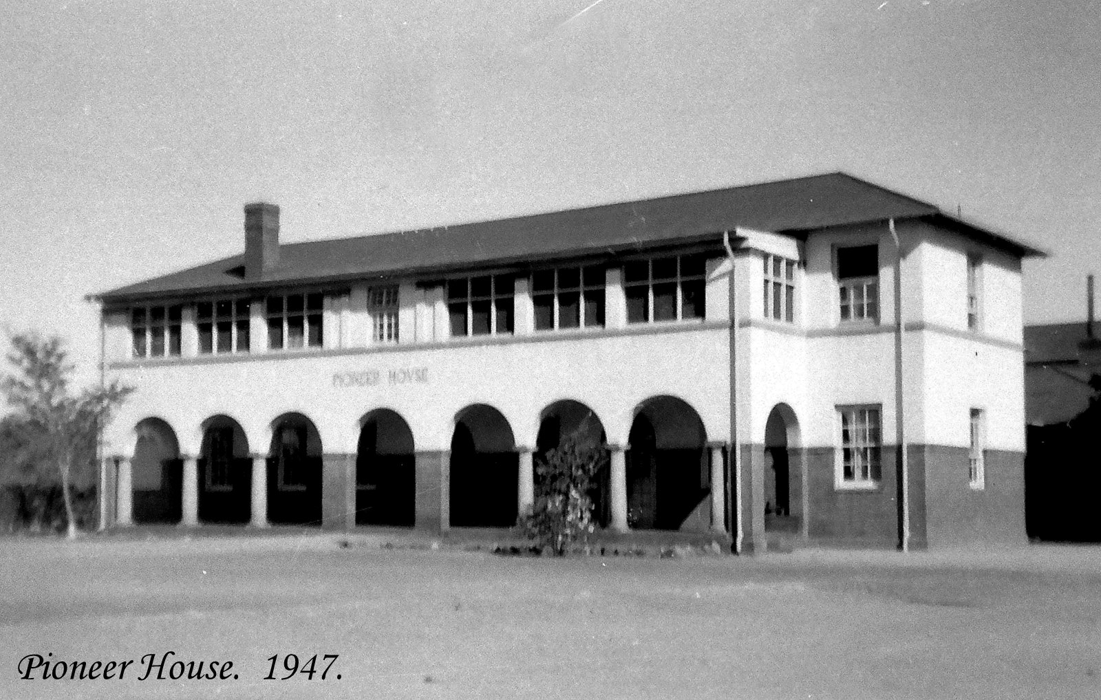 1947_boarders_pioneer_hostel